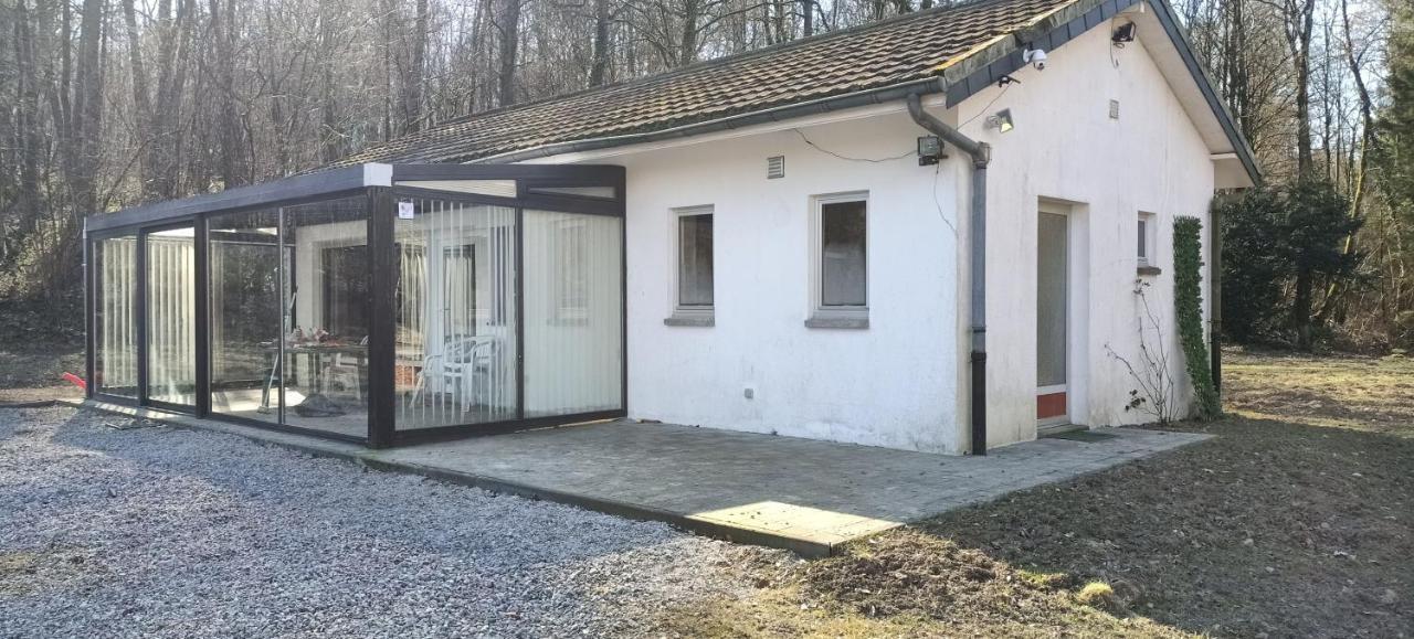 Deux Etangs Poissonneux Au Milieu Des Bois Avec Gite Moderne, La Halte Des Deux Lacs Rosée Exterior foto